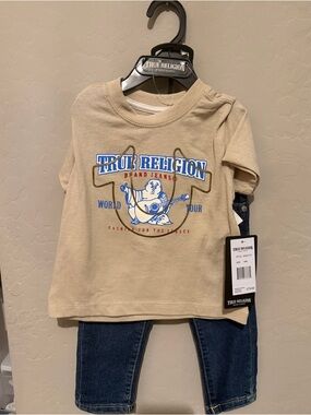 True Religion Beige Tee with Blue & Red Graphic - Kids Short Sleeve